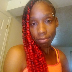 Meet your Posher, Alecia